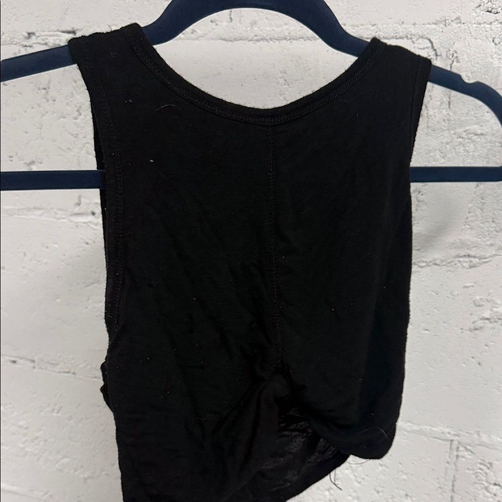 Forever 21 Black Crop Tank Top - Middle Knot - Muscle Tank - Size Small